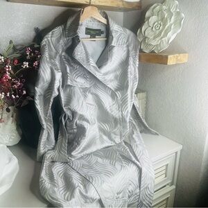 Shanghai Tang Silver Silk Wave-Pattern Trench Coat • Sz 6 • MSRP $898